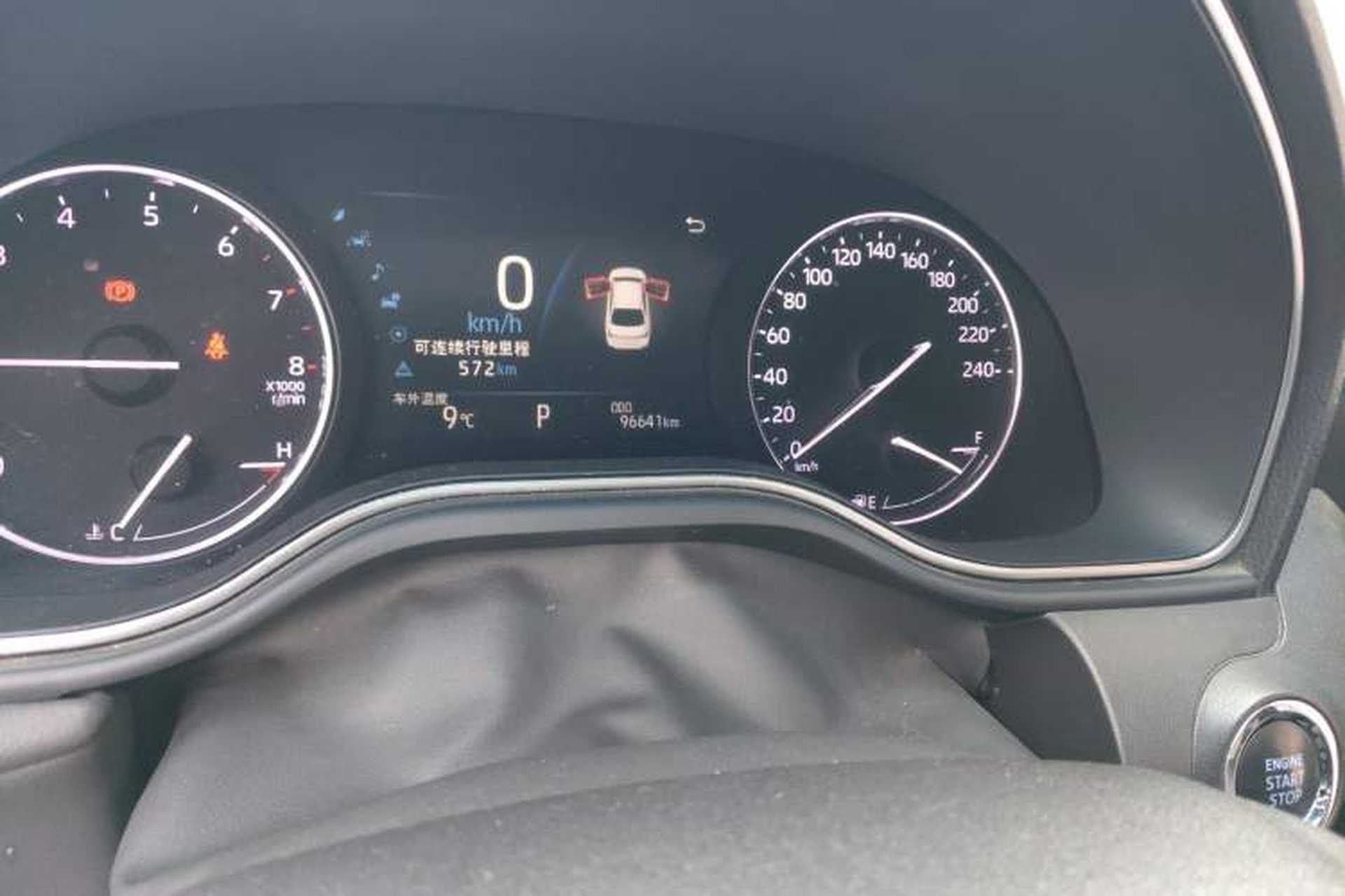 Used Toyota Avalon 2019 2.0L XLE Premium Edition China VI Odometer Close Up
