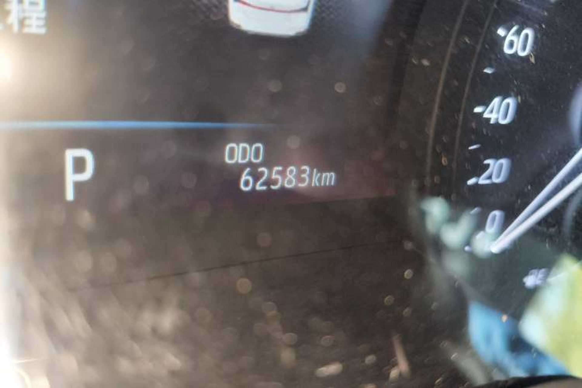Used Toyota Avalon 2019 2.0L Luxury Edition China VI Standard Odometer Close Up