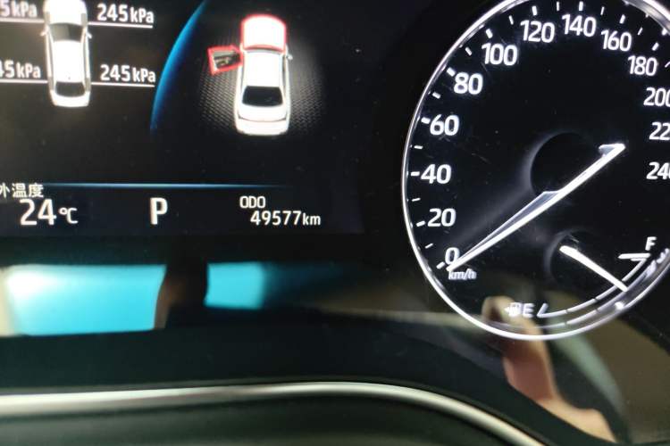 Used Toyota Avalon 2019 2.5L Touring Premium Version China VI Standard Odometer Close Up