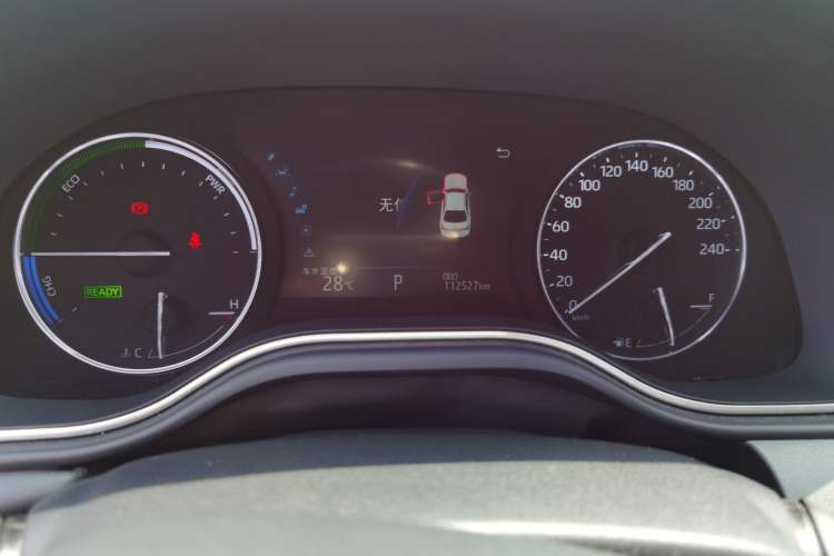 Used Toyota Avalon 2019 Dual-Engine 2.5L Luxury Edition China VI Standard Odometer Close Up