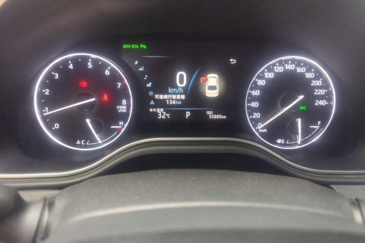 Used Toyota Avalon 2019 2.0L XLE Premium Edition China VI Odometer Close Up