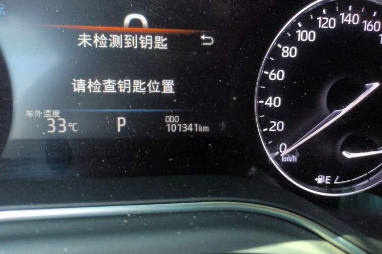 Used Toyota Avalon 2019 2.0L XLE Premium Edition China VI Odometer Close Up