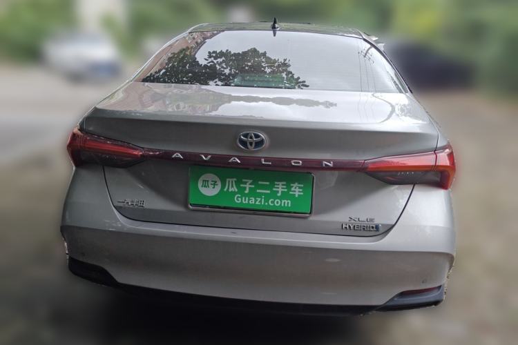 Used Toyota Avalon 2019 Dual-Engine 2.5L XLE Prestige Version China VI Standard Rear