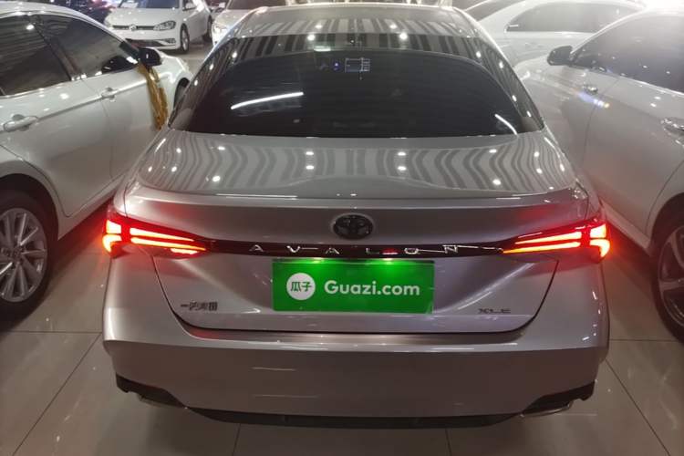 Used Toyota Avalon 2019 2.0L XLE Premium Edition China VI Rear