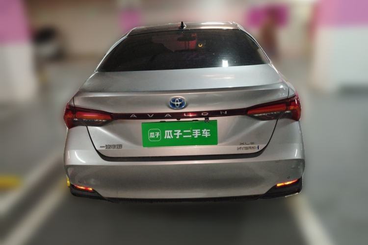 Used Toyota Avalon 2019 Dual-Engine 2.5L XLE Prestige Version China V Standard Rear