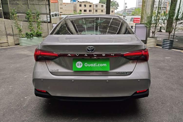Used Toyota Avalon 2019 Dual-Engine 2.5L Luxury Edition China VI Standard Rear