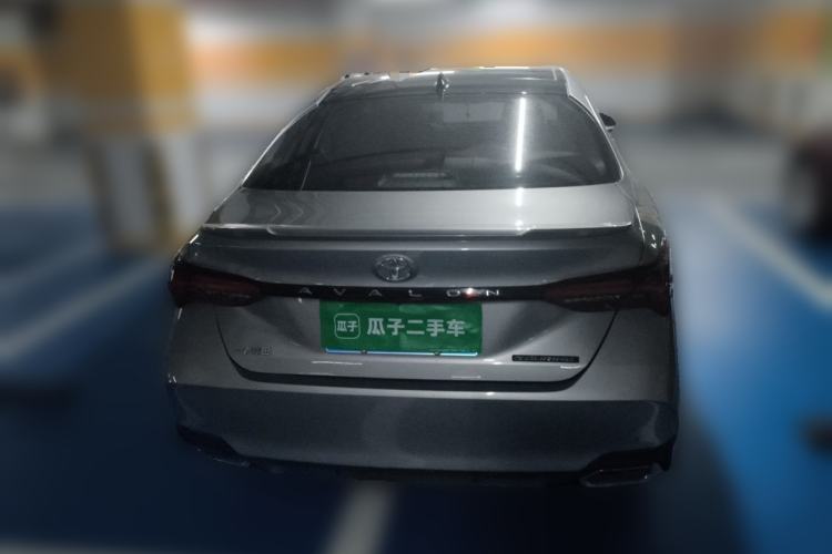 Used Toyota Avalon 2019 2.5L Touring Premium Version China VI Standard Rear