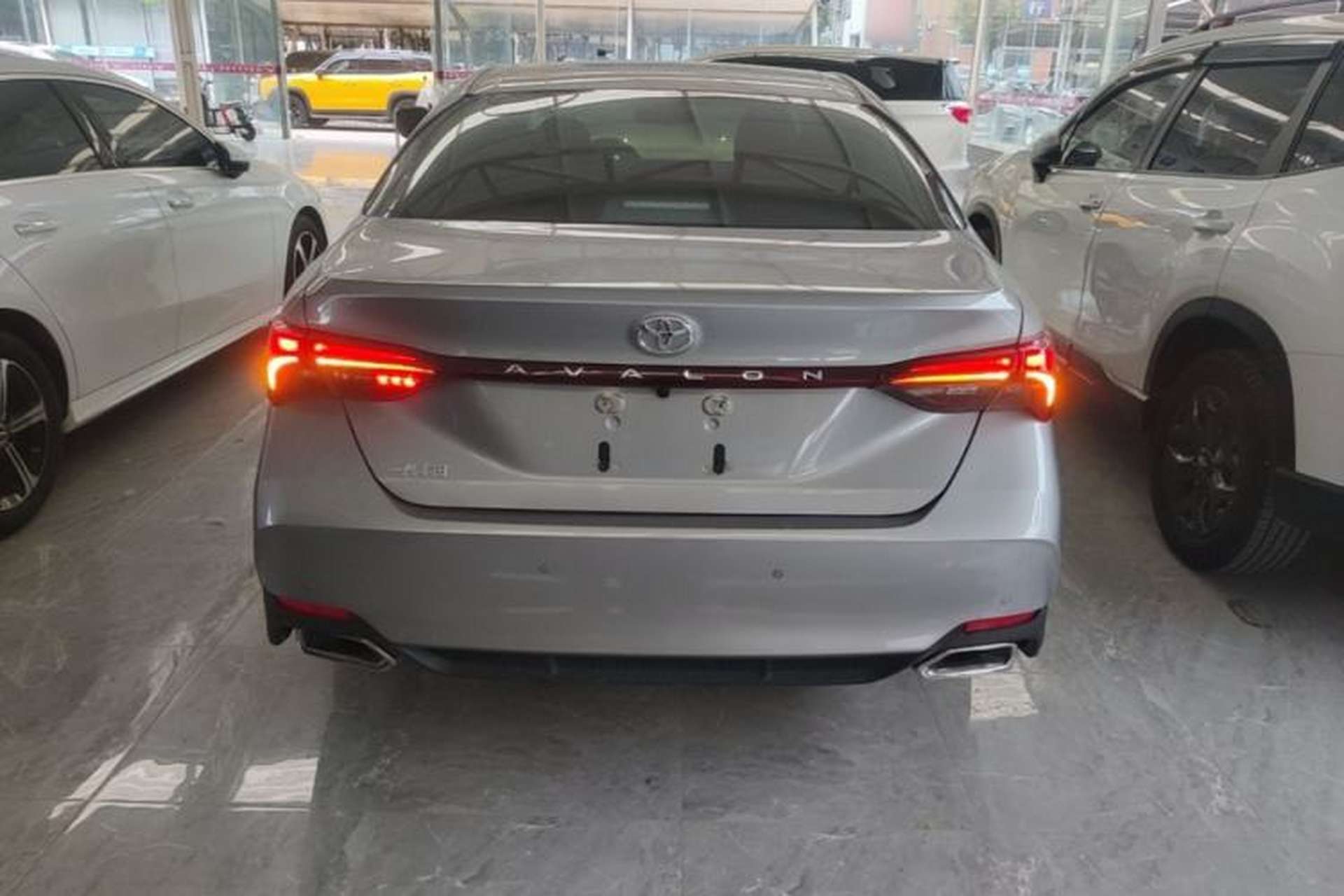 Used Toyota Avalon 2019 2.0L Ambition Edition China VI Rear