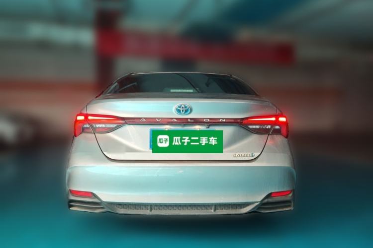Used Toyota Avalon 2019 Dual-Engine 2.5L Luxury Edition China VI Standard Rear