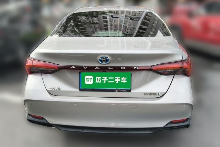 Used Toyota Avalon 2019 Dual-Engine 2.5L Luxury Edition China V Standard Rear