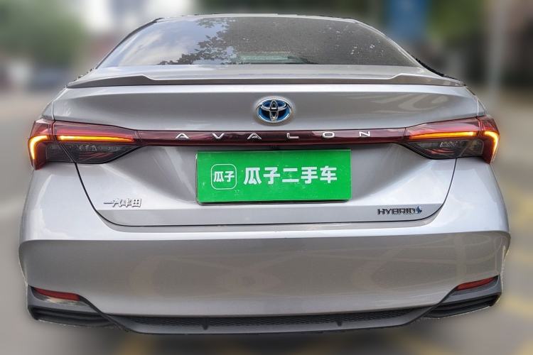 Used Toyota Avalon 2019 Dual-Engine 2.5L Luxury Edition China VI Standard Rear