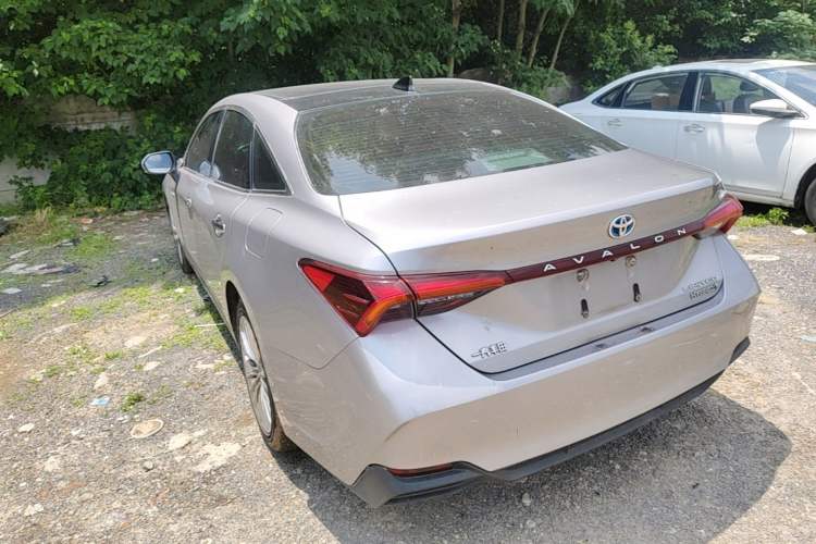 Used Toyota Avalon 2019 Dual-Engine 2.5L Limited Flagship Edition China V Standard Rear Left 45 Deg