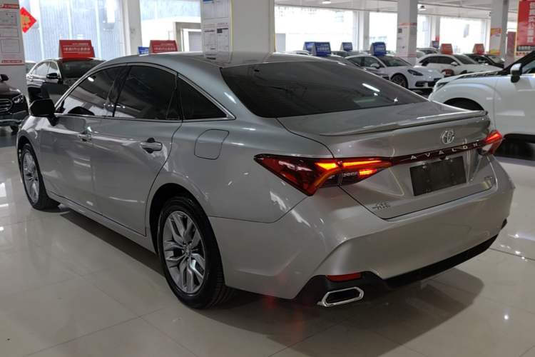 Used Toyota Avalon 2019 2.5L Ambition Version China VI Standard Rear Left 45 Deg