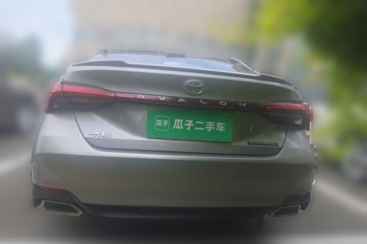 Used Toyota Avalon 2019 2.5L Touring Premium Version China VI Standard Rear