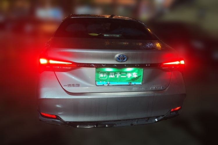 Used Toyota Avalon 2019 Dual-Engine 2.5L Luxury Edition China VI Standard Rear