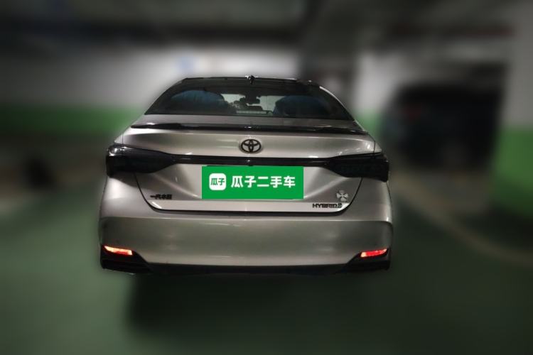 Used Toyota Avalon 2019 Dual-Engine 2.5L XLE Prestige Version China V Standard Rear