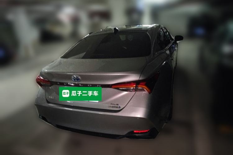Used Toyota Avalon 2019 Dual-Engine 2.5L XLE Prestige Version China VI Standard Rear