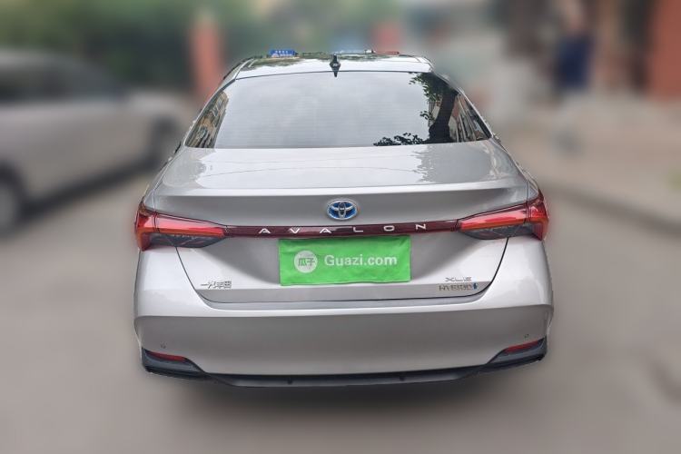 Used Toyota Avalon 2019 Dual-Engine 2.5L XLE Prestige Version China V Standard Rear