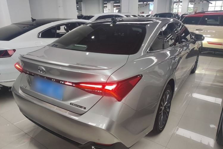 Used Toyota Avalon 2019 2.5L Touring Premium Version China VI Standard Rear Right 45 Deg