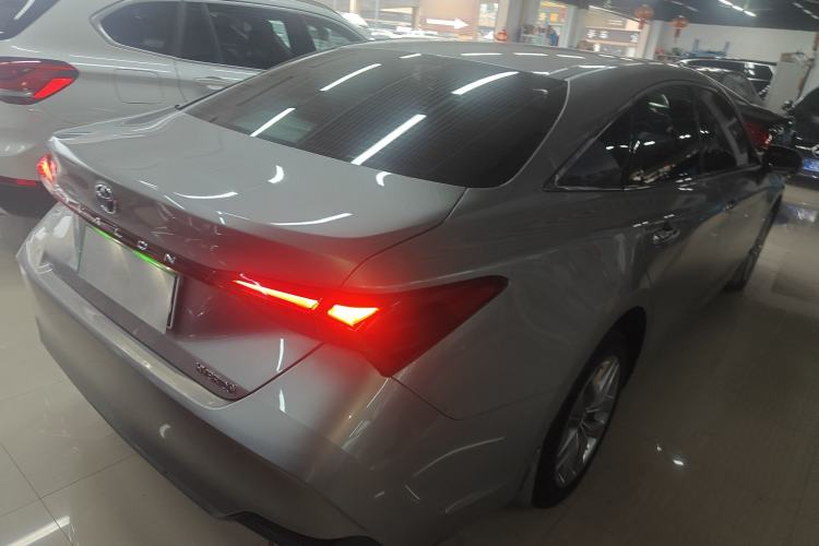 Used Toyota Avalon 2019 Dual-Engine 2.5L Luxury Edition China VI Standard Rear Right 45 Deg