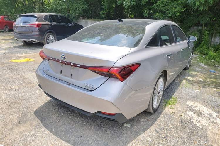 Used Toyota Avalon 2019 Dual-Engine 2.5L Limited Flagship Edition China V Standard Rear Right 45 Deg