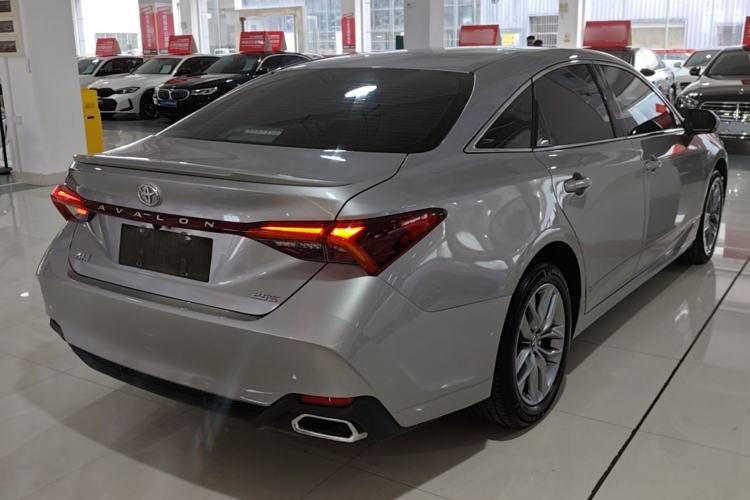 Used Toyota Avalon 2019 2.5L Ambition Version China VI Standard Rear Right 45 Deg