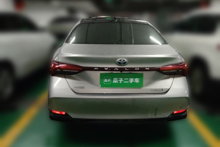 Used Toyota Avalon 2019 Dual-Engine 2.5L Limited Flagship Edition China V Standard Rear