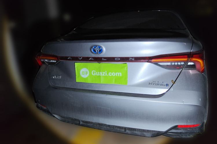 Used Toyota Avalon 2019 Dual-Engine 2.5L XLE Prestige Version China VI Standard Rear