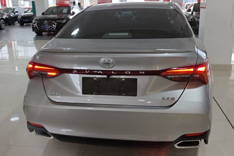 Used Toyota Avalon 2019 2.5L Ambition Version China VI Standard Rear