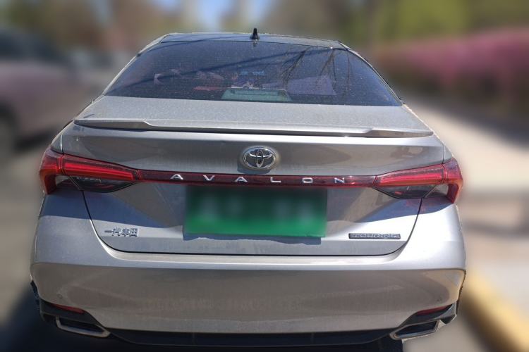 Used Toyota Avalon 2019 2.5L Touring Premium Version China VI Standard Rear