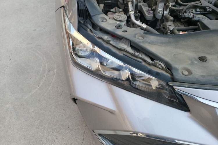 Used Toyota Avalon 2019 2.0L Luxury Edition China VI Standard Right Front Headlight