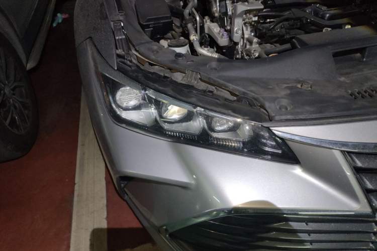 Used Toyota Avalon 2019 2.0L XLE Premium Edition China VI Right Front Headlight