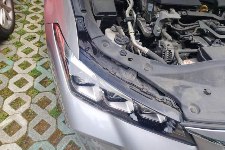Used Toyota Avalon 2019 2.0L XLE Premium Edition China VI Right Front Headlight