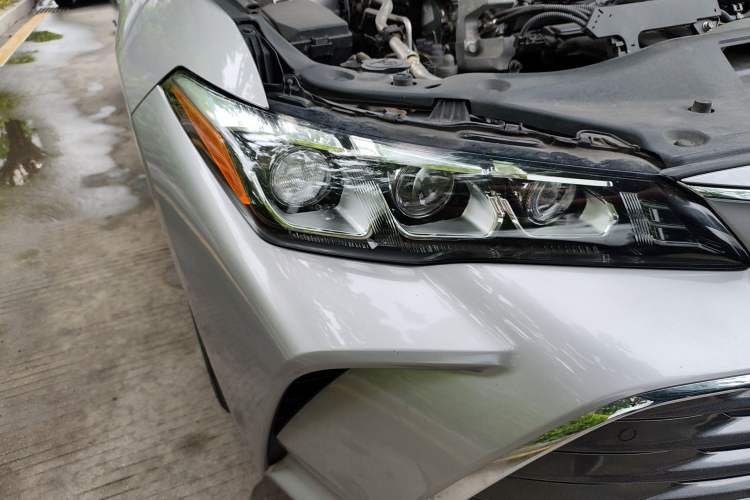 Used Toyota Avalon 2019 2.5L Touring Premium Version China VI Standard Right Front Headlight