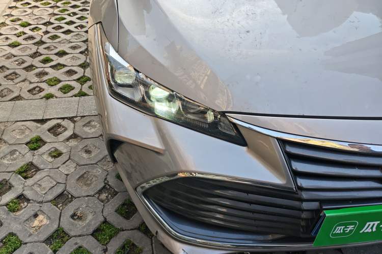 Used Toyota Avalon 2019 2.0L XLE Premium Edition China VI Right Front Headlight