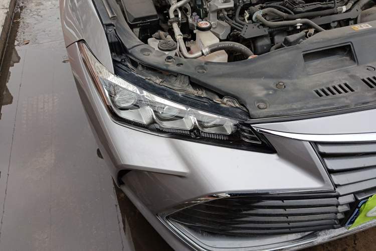 Used Toyota Avalon 2019 Dual-Engine 2.5L Luxury Edition China VI Standard Right Front Headlight