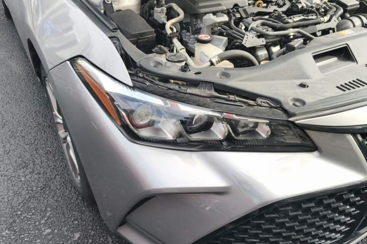 Used Toyota Avalon 2019 Dual-Engine 2.5L Luxury Edition China V Standard Right Front Headlight
