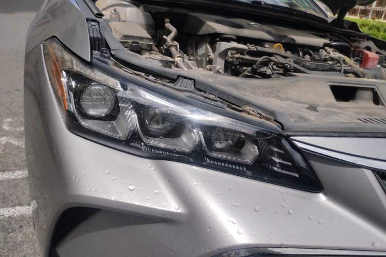 Used Toyota Avalon 2019 2.0L XLE Premium Edition China VI Right Front Headlight