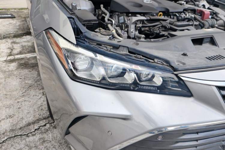 Used Toyota Avalon 2019 2.0L Luxury Edition China VI Standard Right Front Headlight