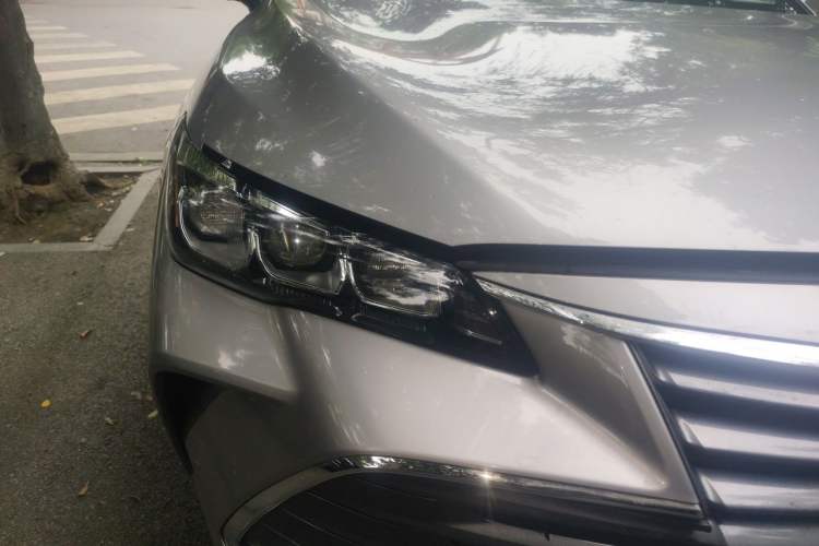 Used Toyota Avalon 2019 2.0L XLE Premium Edition China VI Right Front Headlight