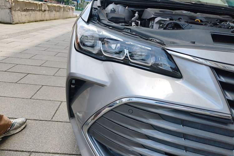 Used Toyota Avalon 2019 2.5L Touring Premium Version China VI Standard Right Front Headlight