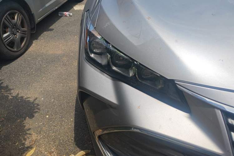 Used Toyota Avalon 2019 2.0L Luxury Edition China VI Standard Right Front Headlight