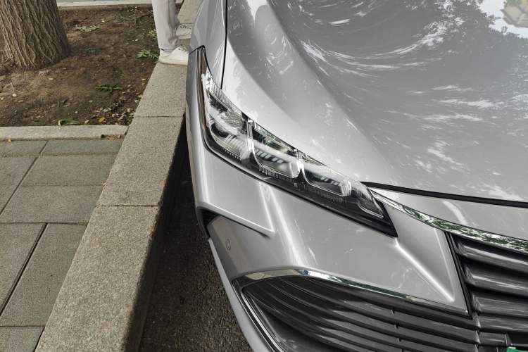 Used Toyota Avalon 2019 2.0L Luxury Edition China VI Standard Right Front Headlight
