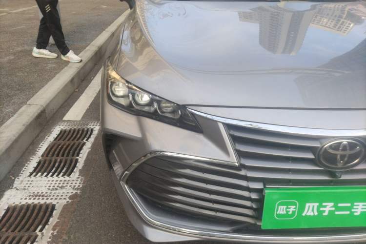 Used Toyota Avalon 2019 2.0L Luxury Edition China VI Standard Right Front Headlight