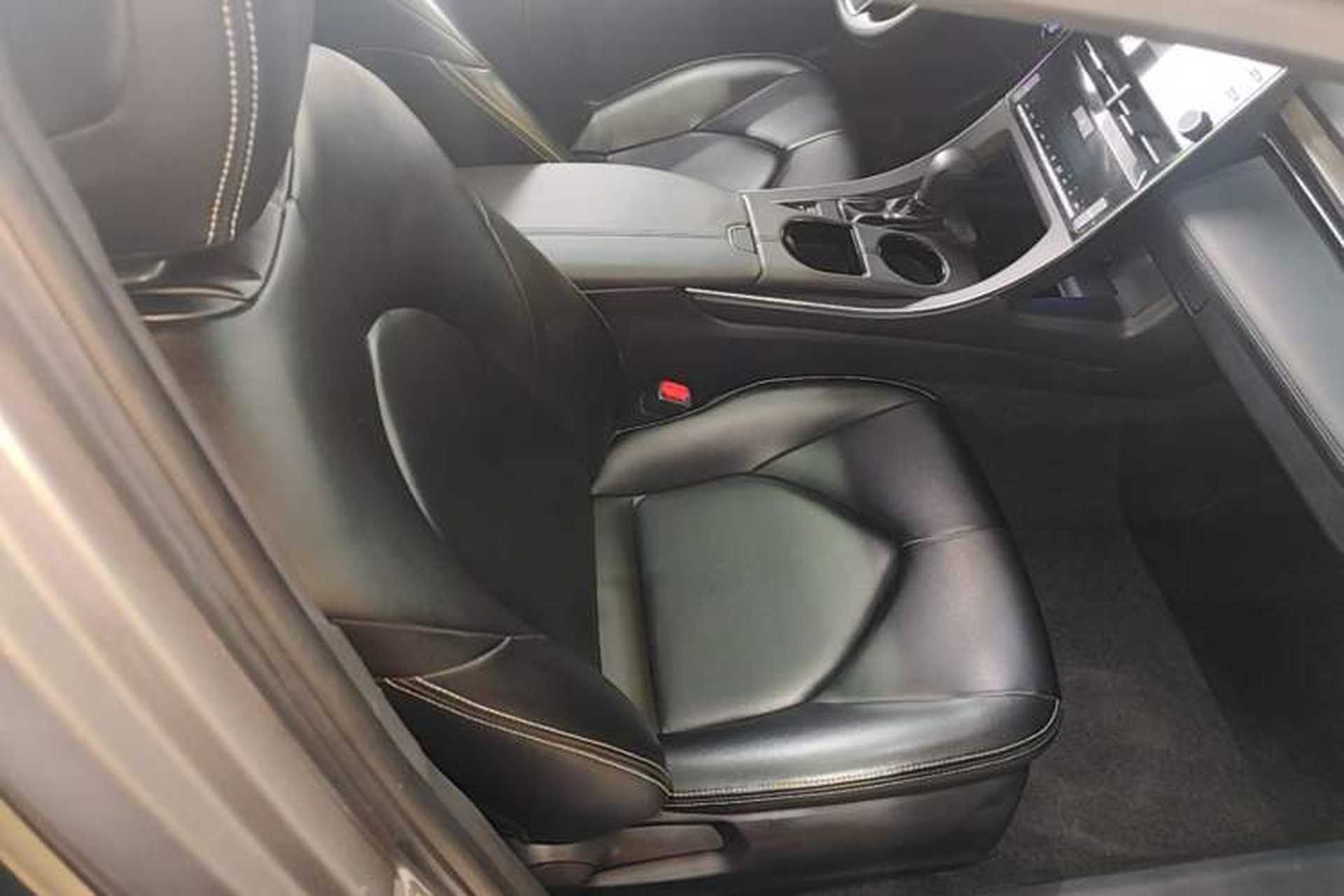 Used Toyota Avalon 2019 2.0L Ambition Edition China VI Right Front Seat