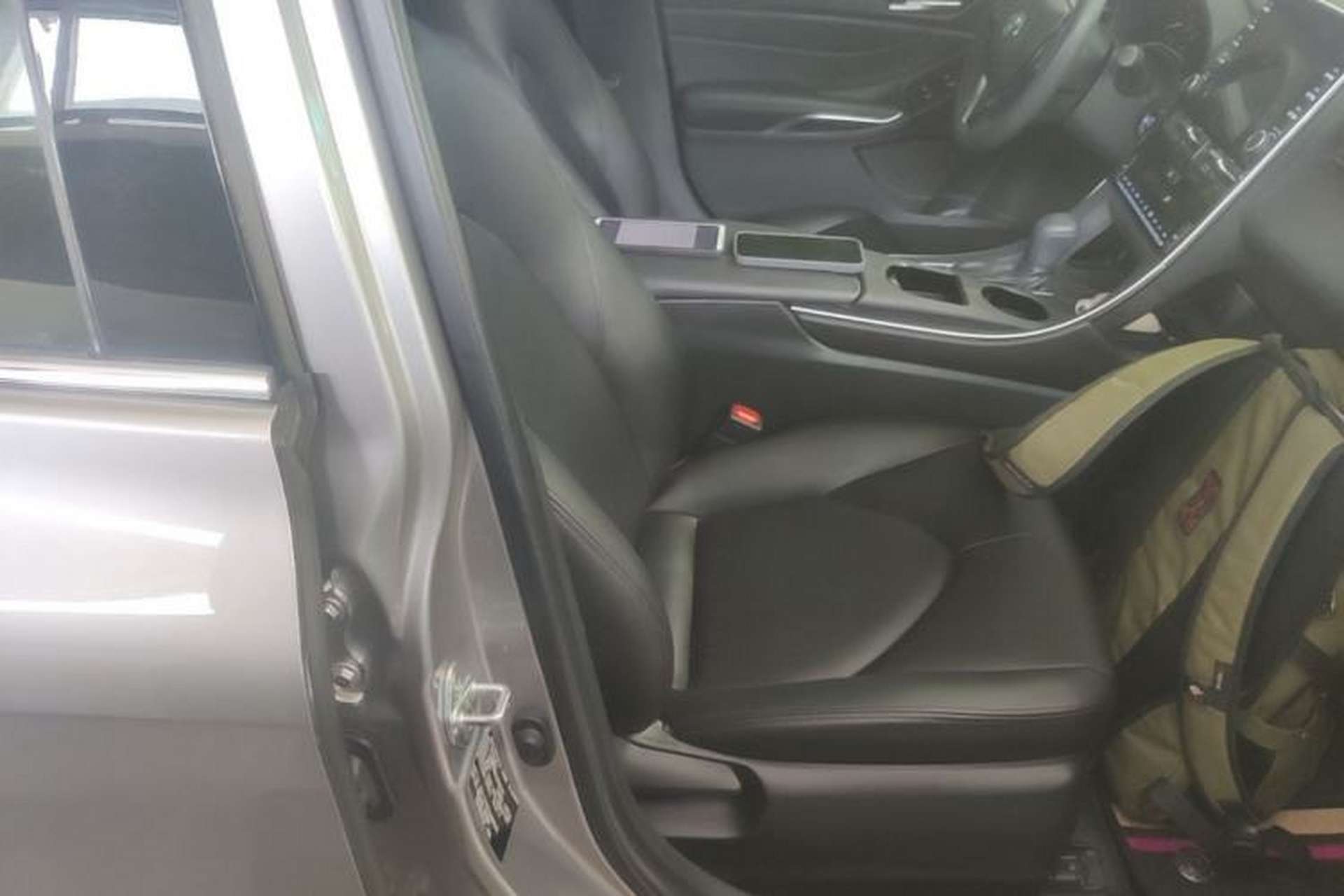 Used Toyota Avalon 2019 2.0L Ambition Edition China VI Right Front Seat
