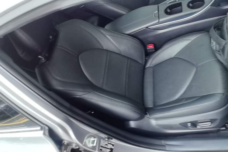 Used Toyota Avalon 2019 2.0L Luxury Edition China VI Standard Right Front Seat