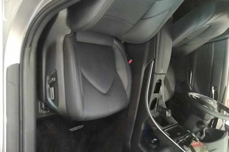 Used Toyota Avalon 2019 2.0L Luxury Edition China VI Standard Right Front Seat