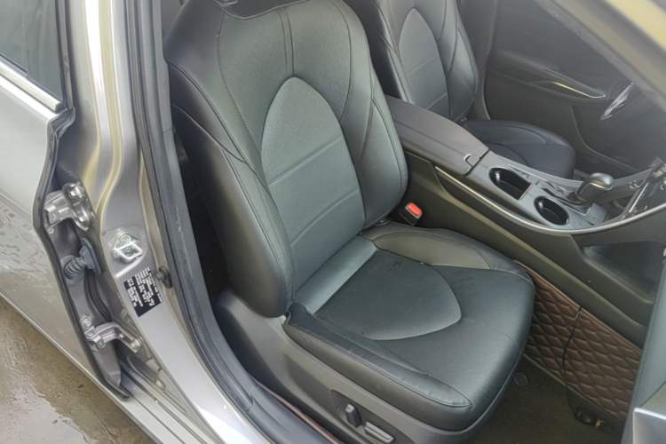 Used Toyota Avalon 2019 2.0L Luxury Edition China VI Standard Right Front Seat