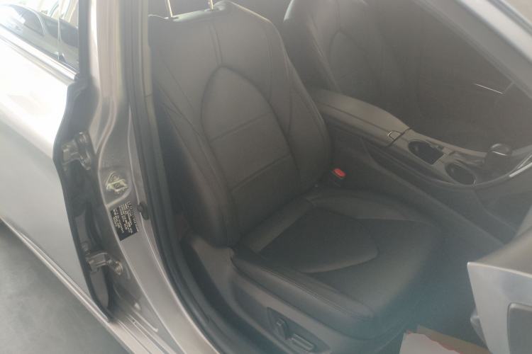 Used Toyota Avalon 2019 2.0L Luxury Edition China VI Standard Right Front Seat